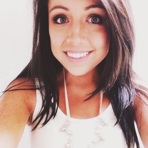 Meet your Posher, Ally - Picture 1 of 1